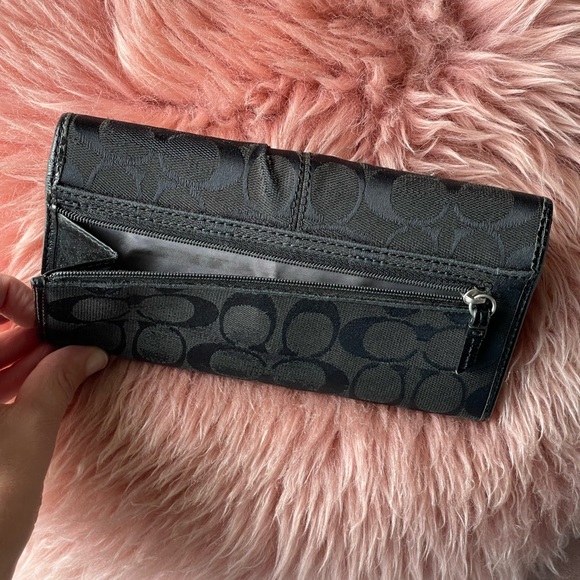 Black Coach long wallet - Picture 3 of 6